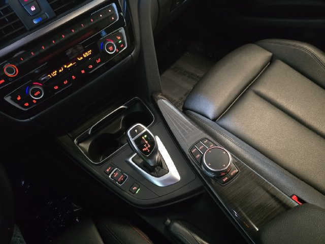 Used 2018 BMW 330i Gran Turismo xDrive AWD/4WD image 28