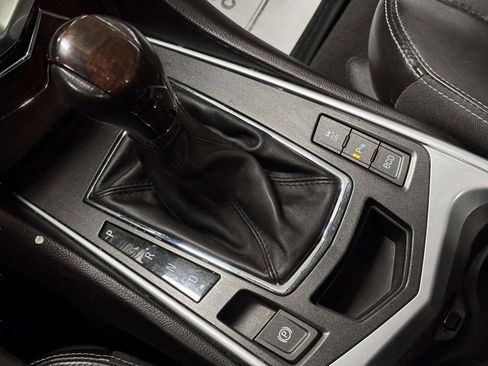 Used 2012 Cadillac SRX Luxury FWD image 33
