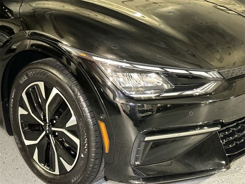 Used 2023 Kia EV6 GT-Line w/ GT-Line Suede Seat Package image 11