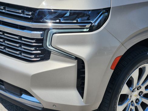 Used 2021 Chevrolet Tahoe Premier w/ Premium Package RWD image 29