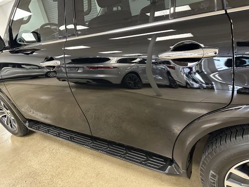 Used 2020 Nissan Armada SL w/ Premium Package image 32