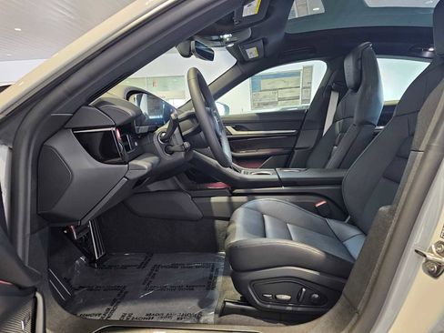 New 2025 Porsche Taycan image 24