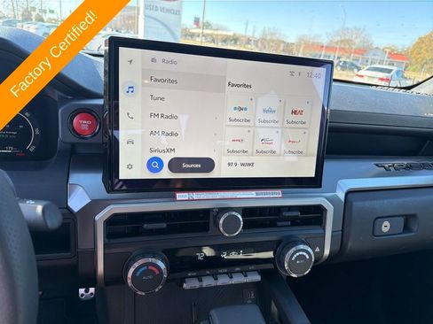 Used 2025 Toyota Tacoma TRD Sport image 17