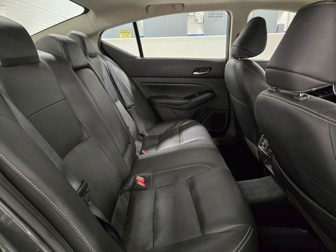 Used 2023 Nissan Altima 2.5 SL FWD image 18