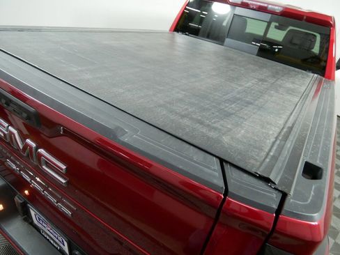 Used 2022 GMC Sierra 1500 AT4 w/ Technology Package image 4