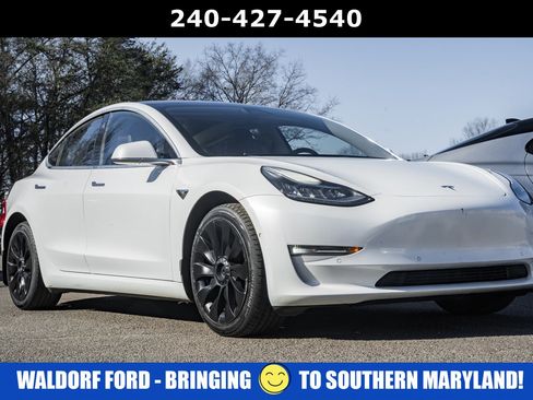Used 2018 Tesla Model 3 image 1