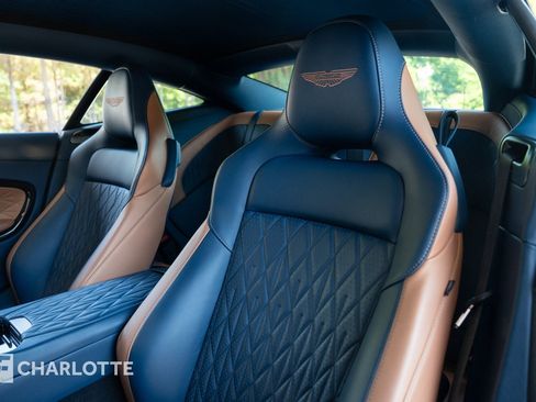 Used 2025 Aston Martin DB12 Coupe RWD image 21