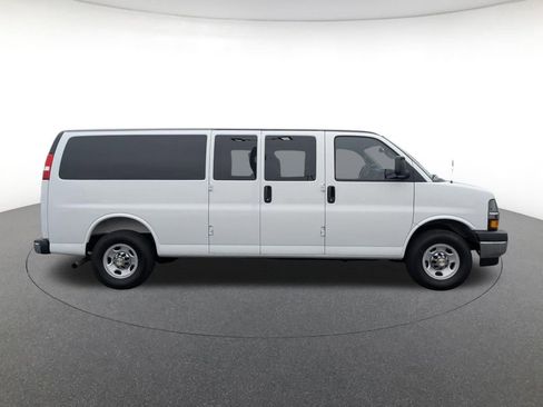 Used 2025 Chevrolet Express 3500 LT w/ LT Preferred Equipment Group image 4