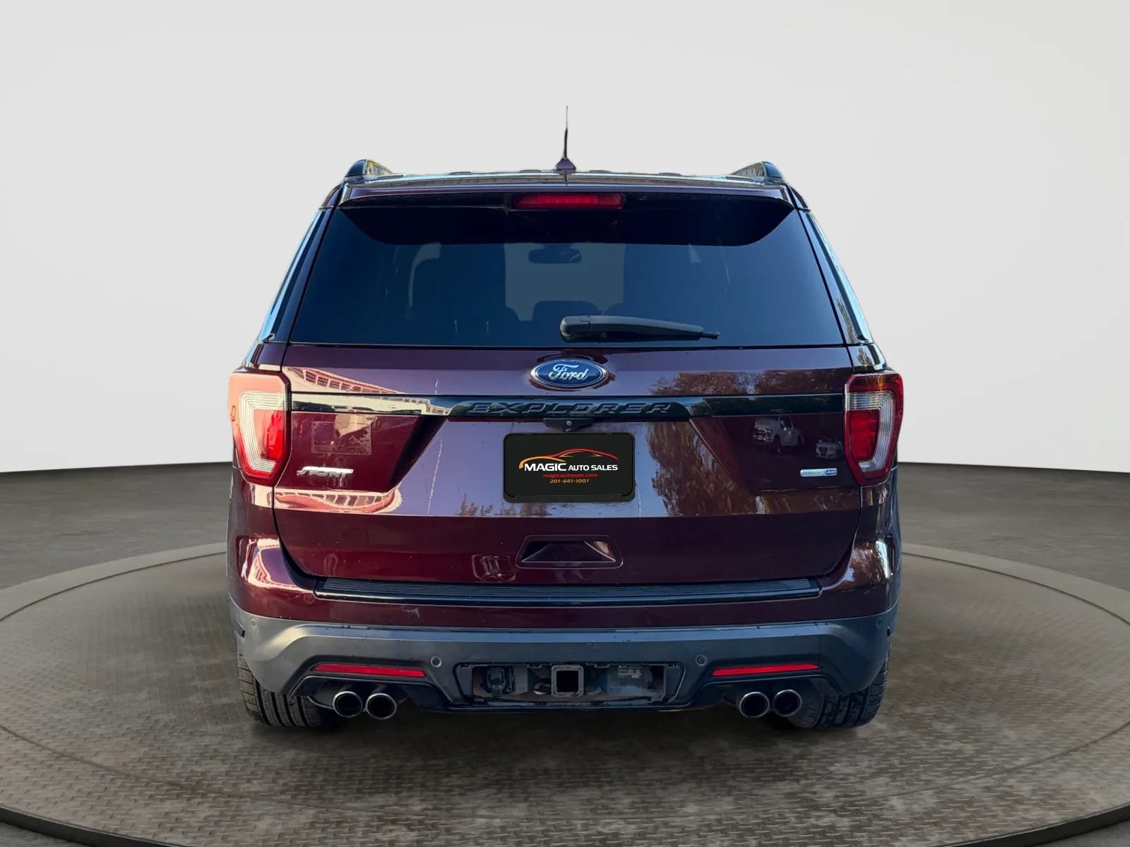 Used 2018 Ford Explorer Sport w/ Equipment Group 401A AWD/4WD image 9