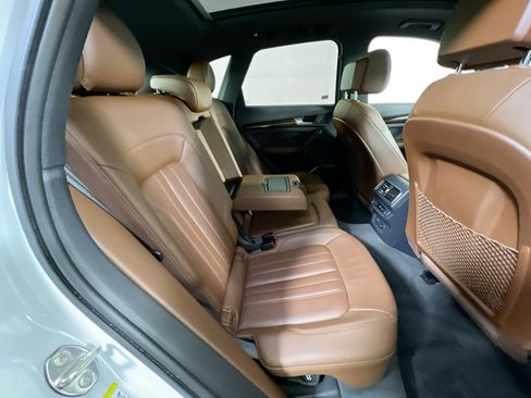 Used 2019 Audi Q5 Premium Plus w/ Premium Plus Package image 28