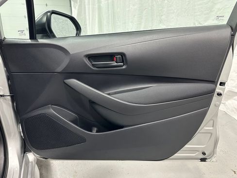 Used 2026 Toyota Corolla LE FWD image 55