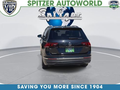 Used 2022 Volkswagen Tiguan SE AWD/4WD image 8