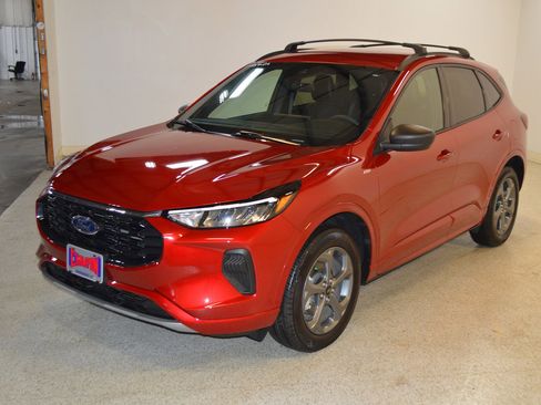 Certified 2024 Ford Escape ST-Line w/ Tech Pack #1 image 7