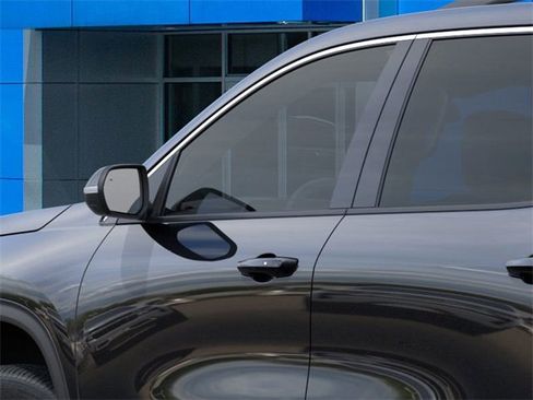 New 2026 Chevrolet Traverse LT w/ Driver Confidence Package image 12