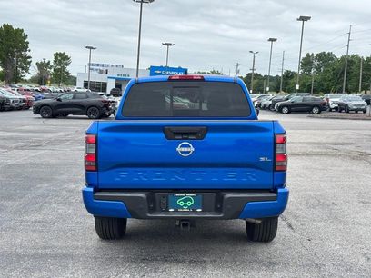 Used 2024 Nissan Frontier SL w/ Technology Package