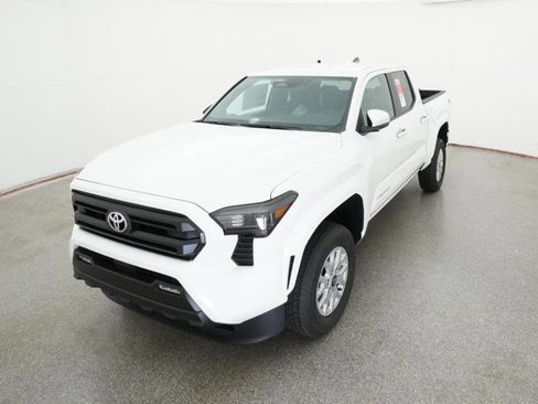 New 2026 Toyota Tacoma SR5 RWD image 3
