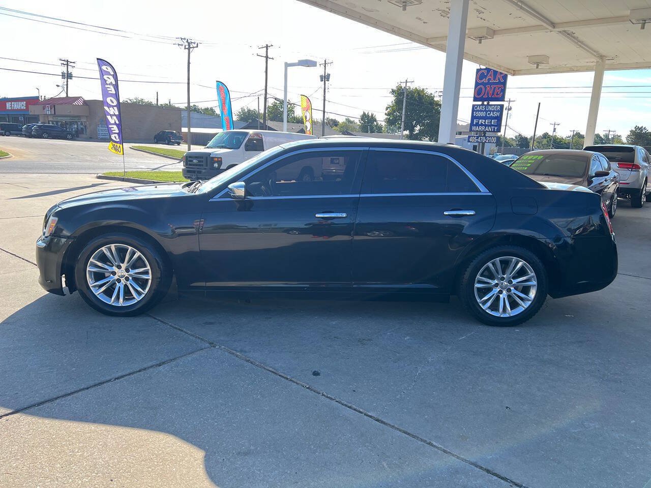Used 2012 Chrysler 300 Limited RWD image 4