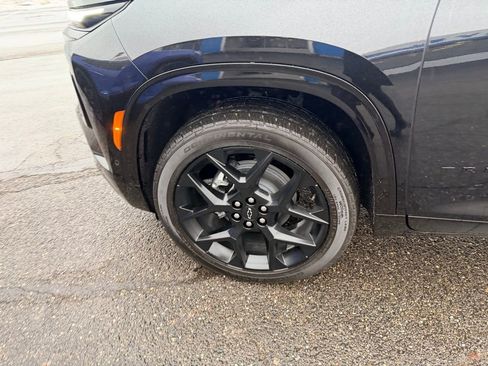 New 2026 Chevrolet Traverse RS w/ LPO, Floor Liner Package FWD image 10