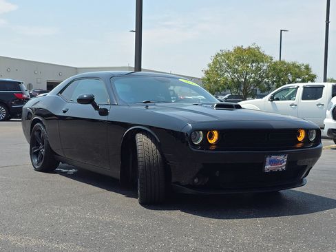 Used 2017 Dodge Challenger R/T Plus RWD image 6