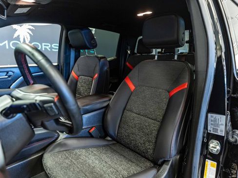 Used 2024 Chevrolet Colorado Z71 w/ Z71 Convenience Package 2 image 10