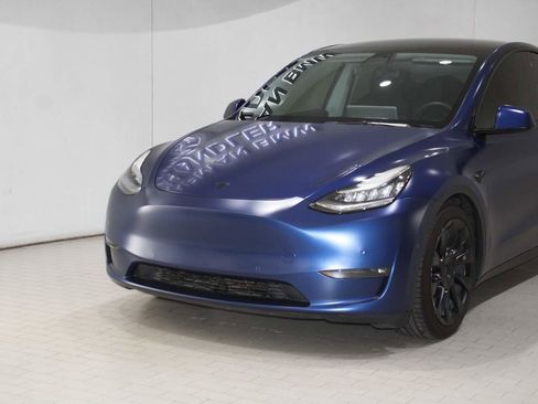 Used 2020 Tesla Model Y Long Range image 2