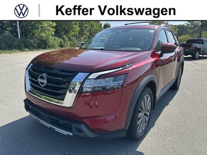 Used 2024 Nissan Pathfinder SL w/ SL Premium Package