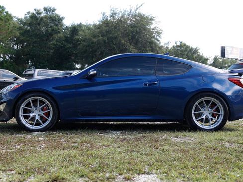 Used 2016 Hyundai Genesis Coupe 3.8 RWD image 3