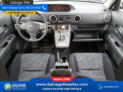 Used 2012 Scion xB FWD image 11