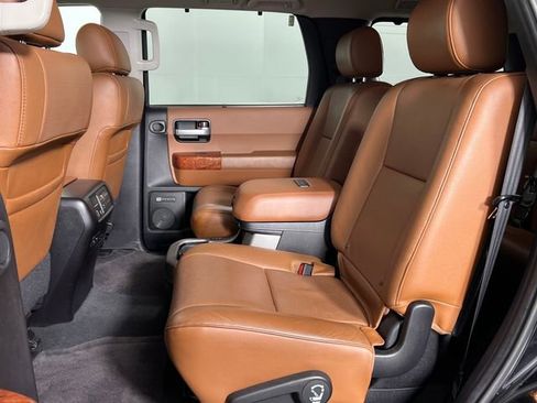 Used 2021 Toyota Sequoia Platinum image 16