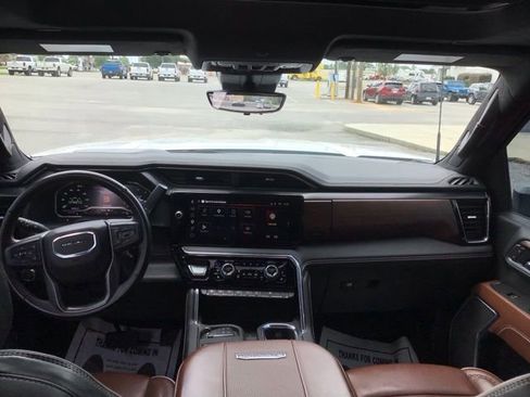 Used 2025 GMC Sierra 3500 Denali Ultimate AWD/4WD image 20