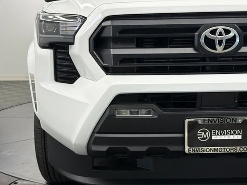 Used 2026 Toyota Tacoma SR5 AWD/4WD image 15