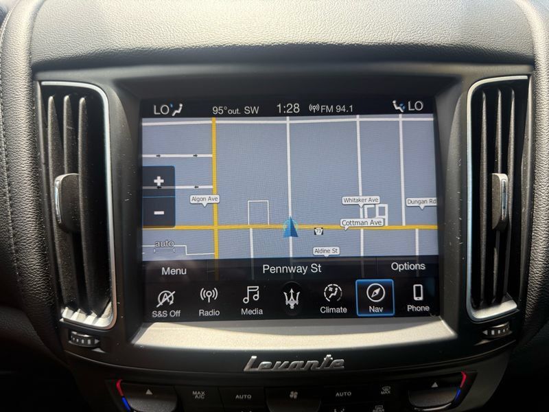 Used 2020 Maserati Levante S AWD/4WD image 30