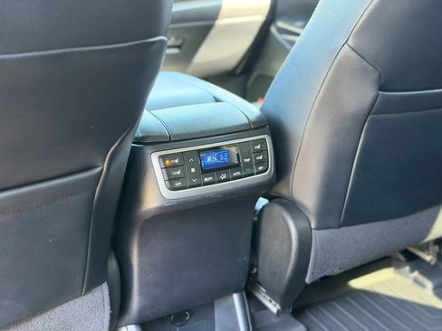 Used 2016 Toyota Highlander Limited Platinum AWD/4WD image 30