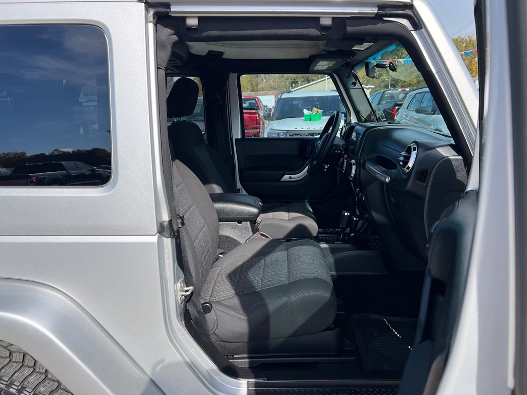 Used 2011 Jeep Wrangler Sahara w/ Trailer Tow Group AWD/4WD image 18