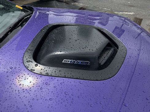 Used 2016 Dodge Challenger R/T RWD image 5