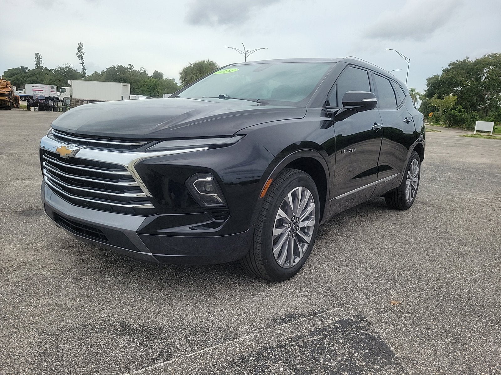Used 2024 Chevrolet Blazer Premier FWD image 2