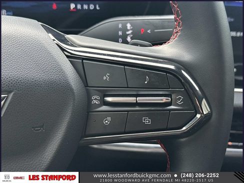 Used 2025 Chevrolet Equinox RS w/ Safety and Technology Package AWD/4WD image 24