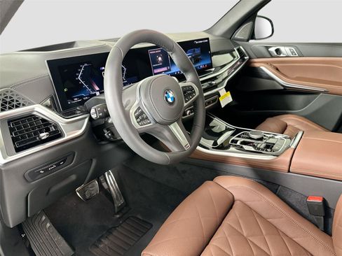 New 2026 BMW X5 xDrive40i w/ M Sport Package AWD/4WD image 18