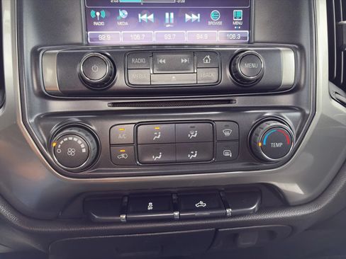 Used 2019 Chevrolet Silverado 1500 LT AWD/4WD image 14