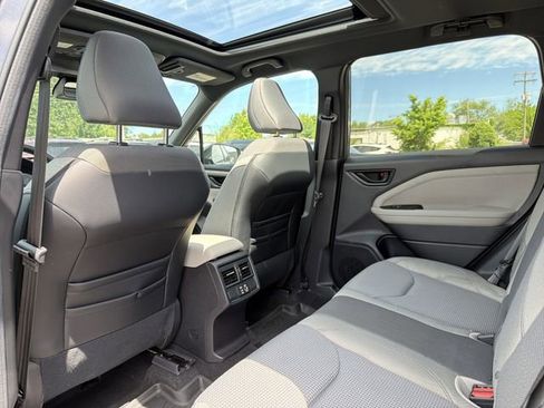 Used 2026 Subaru Forester Premium AWD/4WD image 12