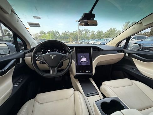Used 2018 Tesla Model X 75D AWD/4WD image 18