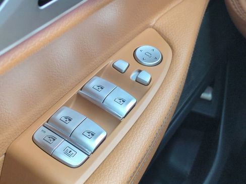 Used 2021 BMW 740i xDrive w/ M Sport Package image 26