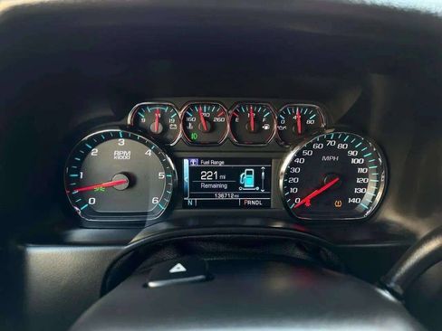 Used 2020 Chevrolet Suburban Premier AWD/4WD image 57