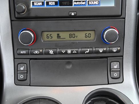 Used 2006 Chevrolet Corvette Convertible w/ Preferred Equipment Group image 32