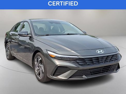 Certified 2025 Hyundai Elantra Sport FWD image 2