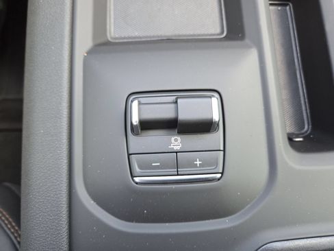 New 2026 GMC Sierra 2500 AT4 w/ AT4 Premium Plus Package AWD/4WD image 12