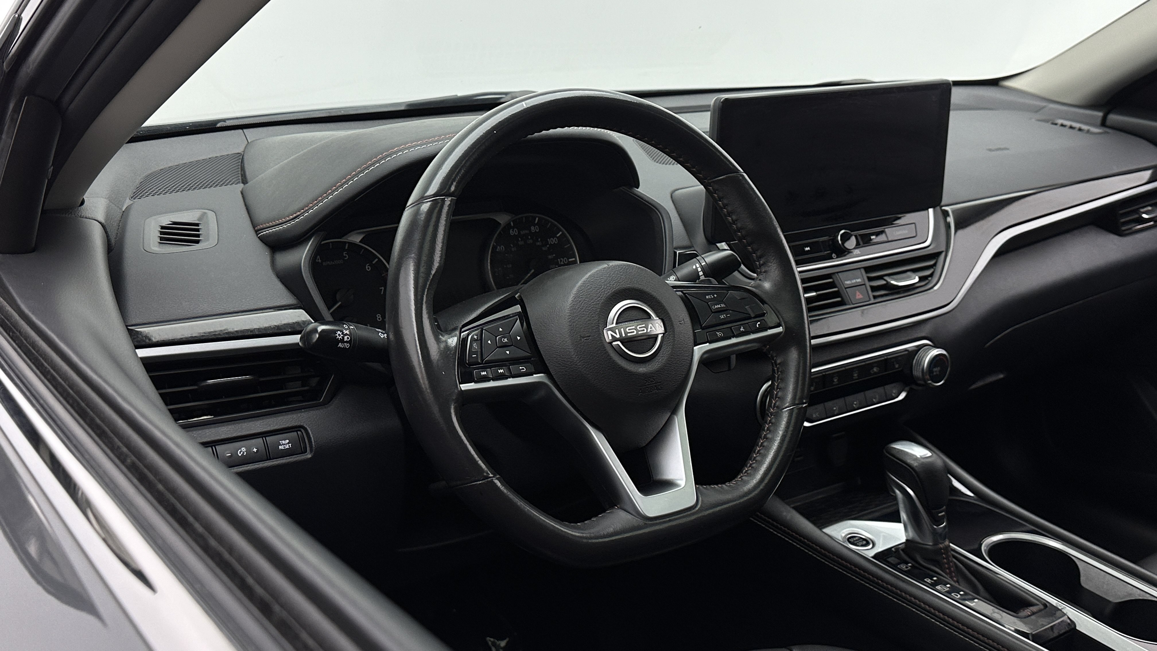 Used 2023 Nissan Altima 2.5 SR w/ SR Premium Package FWD image 10