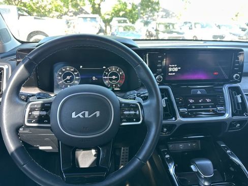 Used 2022 Kia Sorento SX Prestige AWD/4WD image 6