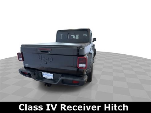Used 2022 Jeep Gladiator Sport image 8