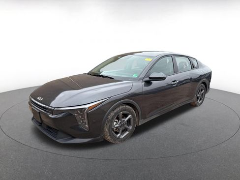 Used 2025 Kia K4 LXS image 8